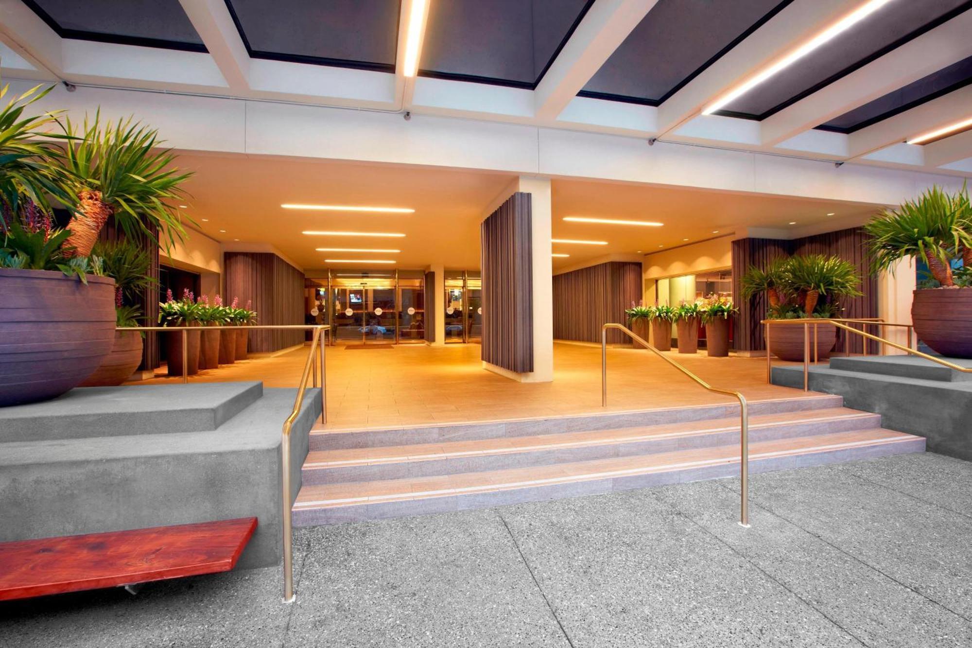 Hotel The Westin Bonaventure & Suites, 4*